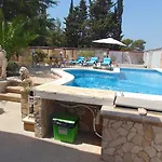 In Cristina 4*