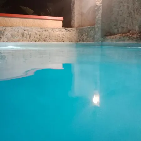 Cristina 4*